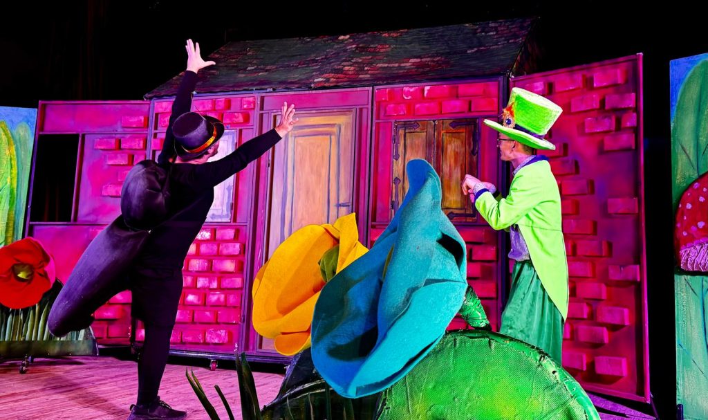 Magia Teatru w Naszej Szkole – Dwa Niezapomniane Spektakle!