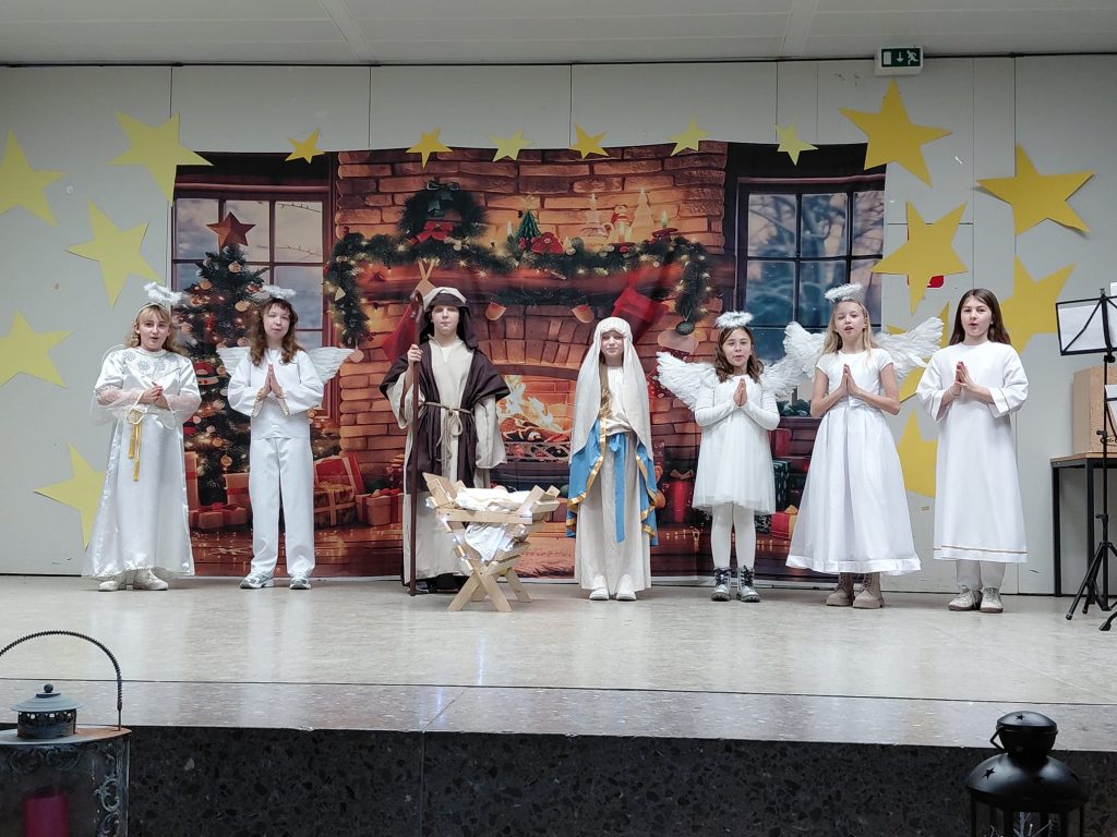 „Gloria gloria in excelsis Deo! Niebiosa i ziemia drżą w radości błogiej.”